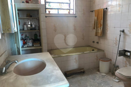 Casa à venda com 6 quartos, sendo 2 suítes, em Maracanã, Rio de Janeiro, RJ