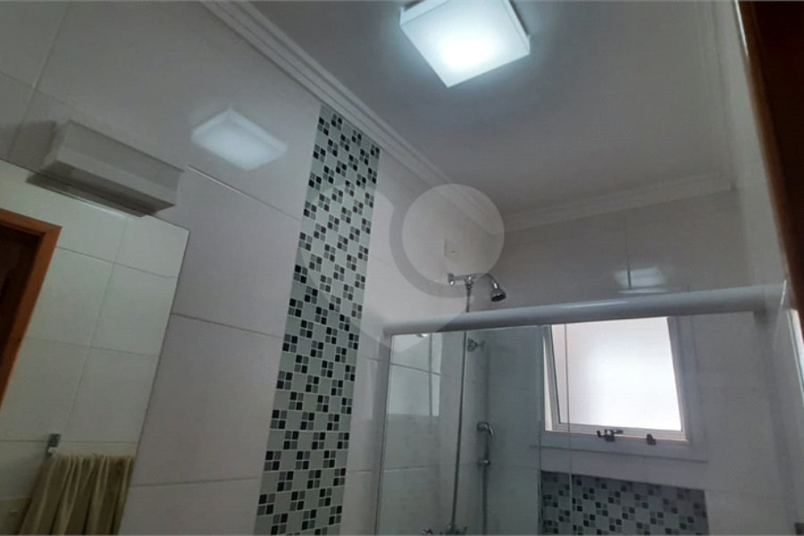 Casa à venda com 3 quartos, sendo 2 suítes, no condomínio Mário Araújo, São Paulo - SP