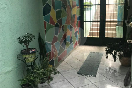 Casa à venda com 2 quartos, sendo 1 suíte, em Jardim Ester, São Paulo, SP