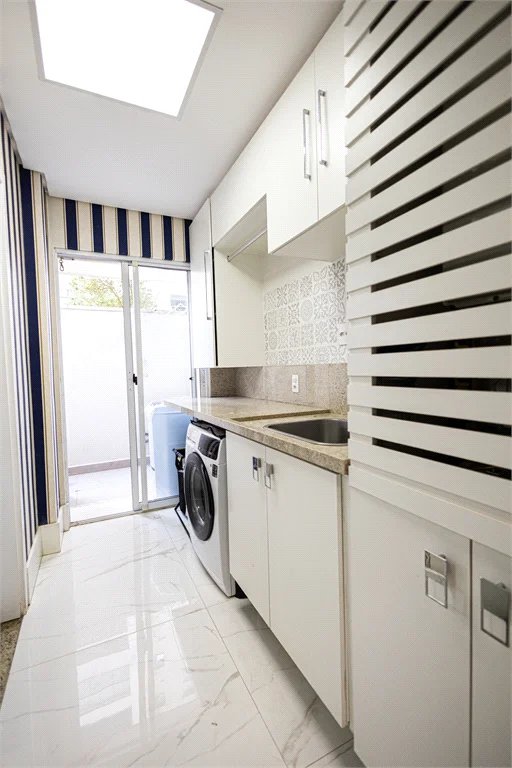 Apartamento à venda com 5 quartos, sendo 4 suítes, em Parque Reboucas, São Paulo, SP