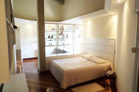 Casa à venda com 5 suítes em Jardim Leonor, São Paulo, SP
