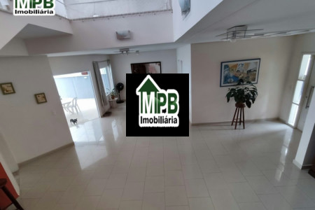 Sobrado à venda com 3 suítes em Aparecidinha, Sorocaba, SP