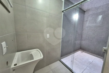 Apartamento à venda com 2 quartos em Vila Mangalot, São Paulo, SP
