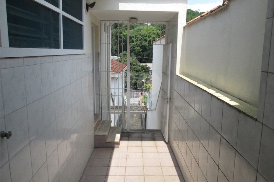 Sobrado à venda com 3 quartos em Horto, São Paulo, SP