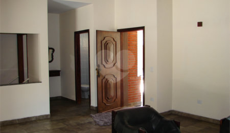 Casa à venda com 3 quartos, sendo 1 suíte,  no condomínio Estância Marambaia, Vinhedo - SP