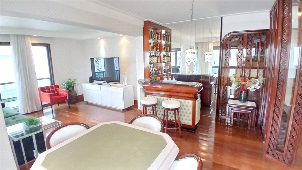 Apartamento à venda com 4 quartos, sendo 2 suítes, em Santana, São Paulo, SP