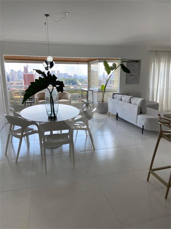 Apartamento à venda com 3 suítes no Centro, Santo André, SP