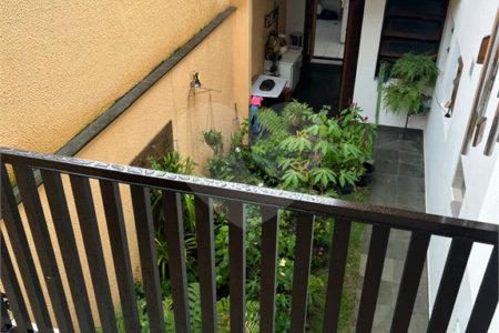 Casa à venda com 3 quartos, sendo 1 suíte, em Vila Mariana, São Paulo, SP