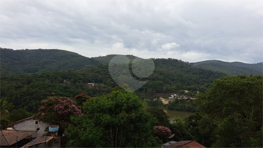 Casa à venda com 5 quartos, sendo 2 suítes, em Rancho Grande, Mairiporã, SP