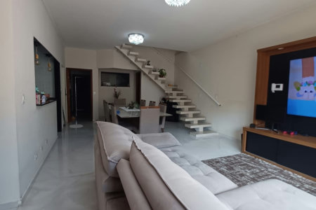 Casa à venda com 3 quartos, sendo 1 suíte, em Jardim Rosana, Guarulhos, SP