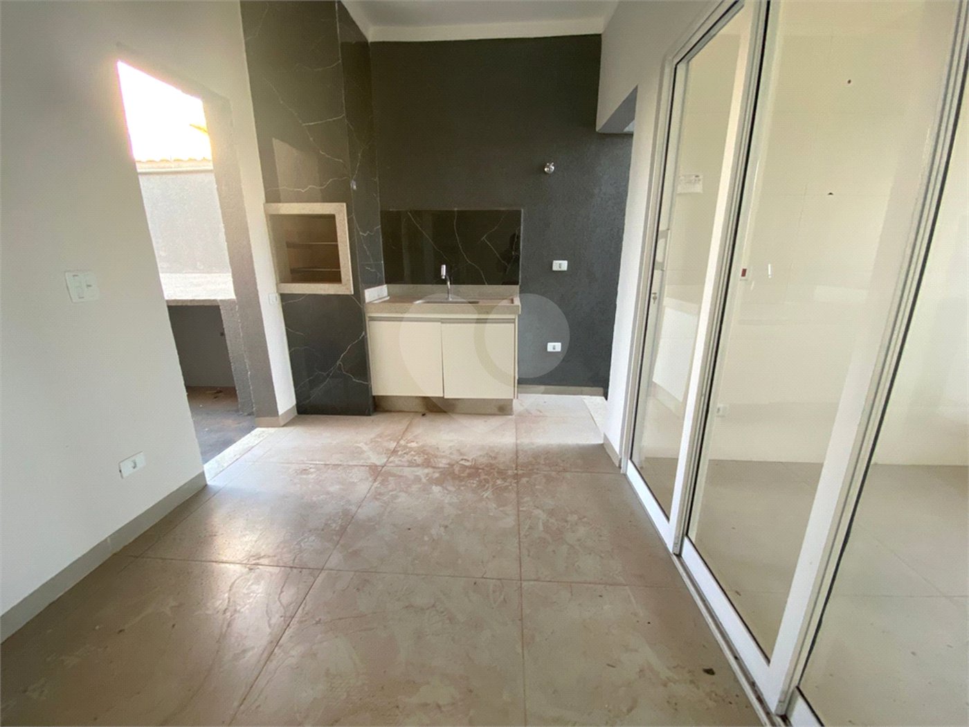 Casa à venda com 3 quartos, sendo 1 suíte, em Ipê, Três Lagoas, MS