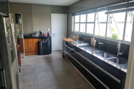 Apartamento à venda com 2 suítes em Cerqueira César, São Paulo, SP