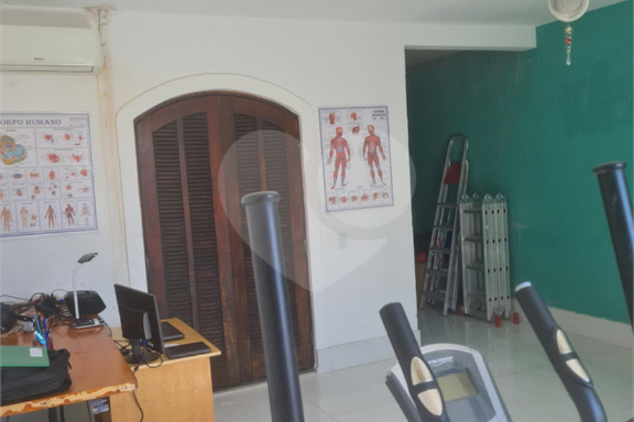 Sobrado à venda com 4 quartos, sendo 1 suíte,  em Vila Prudente, São Paulo, SP