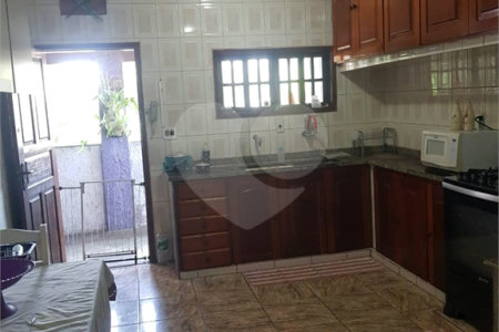 Casa de Vila à venda com 4 quartos, sendo 1 suíte, em Rio do Ouro, São Gonçalo, RJ