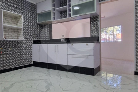 Sobrado à venda com 2 quartos em Vila Nivi, São Paulo, SP