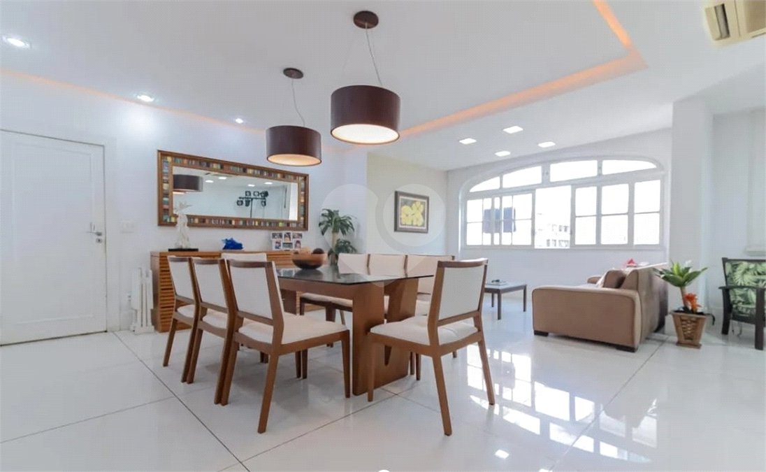 Apartamento à venda com 4 quartos, sendo 1 suíte,  em Copacabana, Rio de Janeiro, RJ