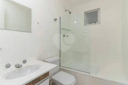 Apartamento à venda com 3 quartos em Moema, São Paulo, SP