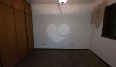 Sobrado à venda com 3 quartos, sendo 1 suíte,  em Vila Ester (zona Norte), São Paulo, SP
