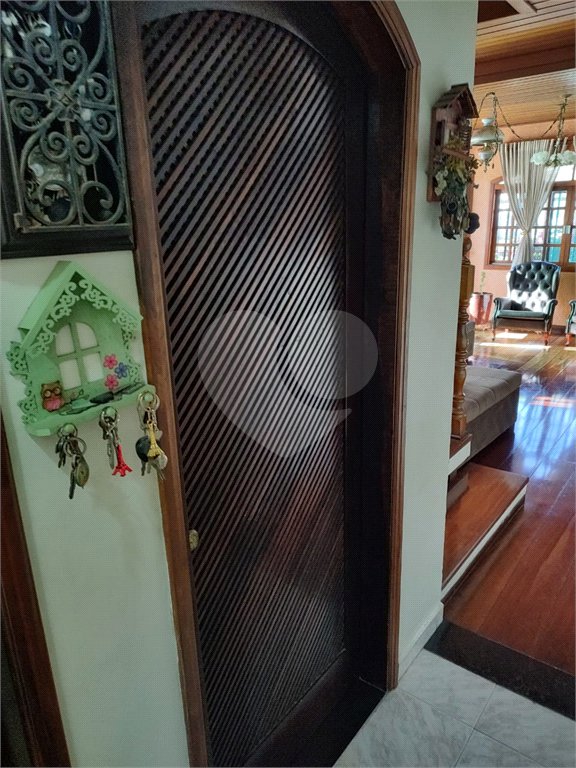 Sobrado à venda com 3 quartos, sendo 1 suíte, em Horto, São Paulo, SP