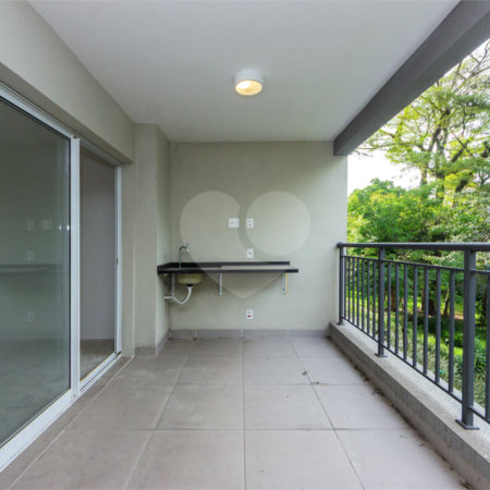 Apartamento à venda com 3 quartos, sendo 1 suíte, em Santo Amaro, São Paulo, SP