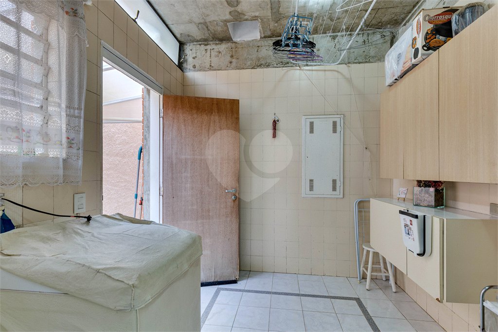 Sobrado à venda com 4 quartos, sendo 1 suíte, em Alto da Boa Vista, São Paulo, SP