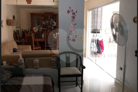Casa à venda com 3 suítes em Vila Emir, São Paulo, SP