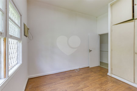 Casa Térrea à venda com 3 quartos, sendo 1 suíte,  em Alto da Boa Vista, São Paulo, SP