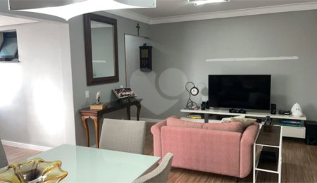 Apartamento à venda com 3 quartos, sendo 1 suíte,  em Vila Regente Feijó, São Paulo, SP