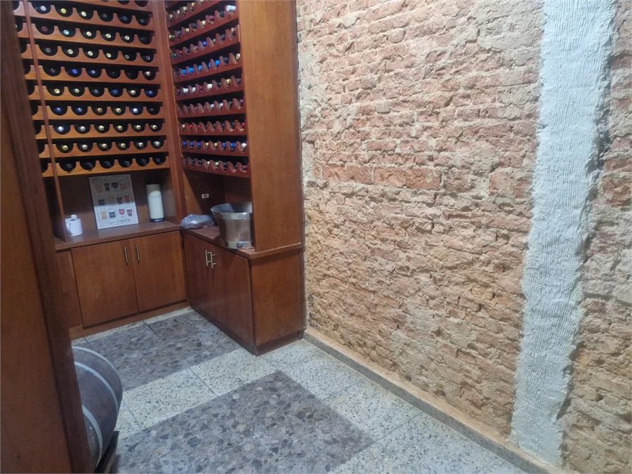 Casa à venda com 4 suítes no condomínio Villa Viana II, Cotia - SP