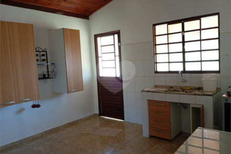 Casa Térrea à venda com 3 quartos em Guaxinduva, Atibaia, SP