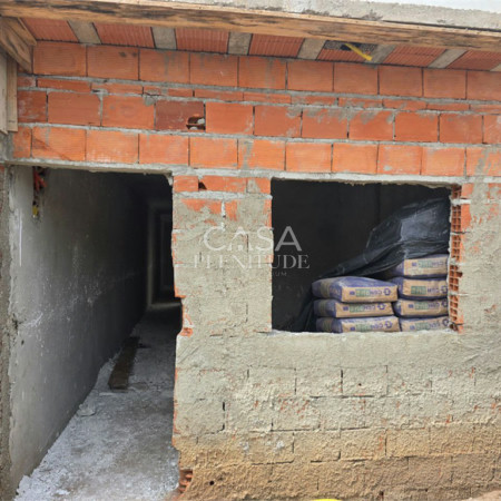 Casa Térrea à venda com 2 quartos em Jardim Vergínia, Sorocaba, SP