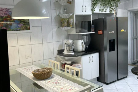 Sobrado à venda com 3 quartos, sendo 1 suíte, em Vila Maria Alta, São Paulo, SP
