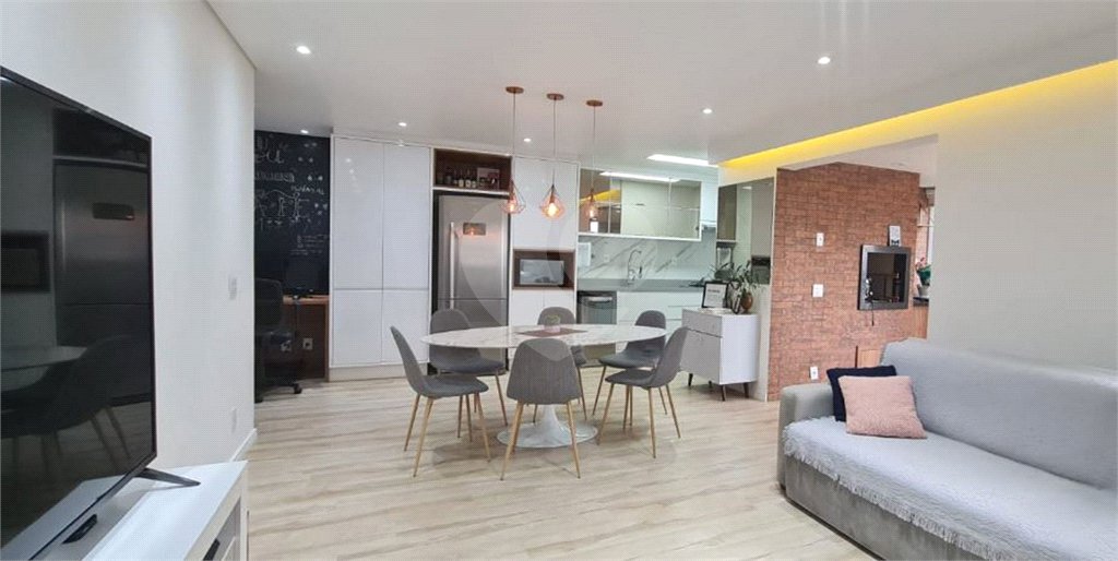 Apartamento à venda com 2 quartos, sendo 1 suíte,  em Barra Funda, São Paulo, SP