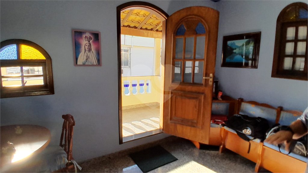 Casa à venda com 4 quartos, sendo 1 suíte, em Bangu, Rio de Janeiro, RJ