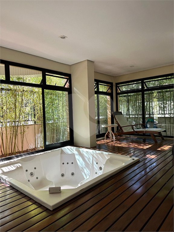 Apartamento à venda com 3 suítes em Vila Suzana, São Paulo, SP