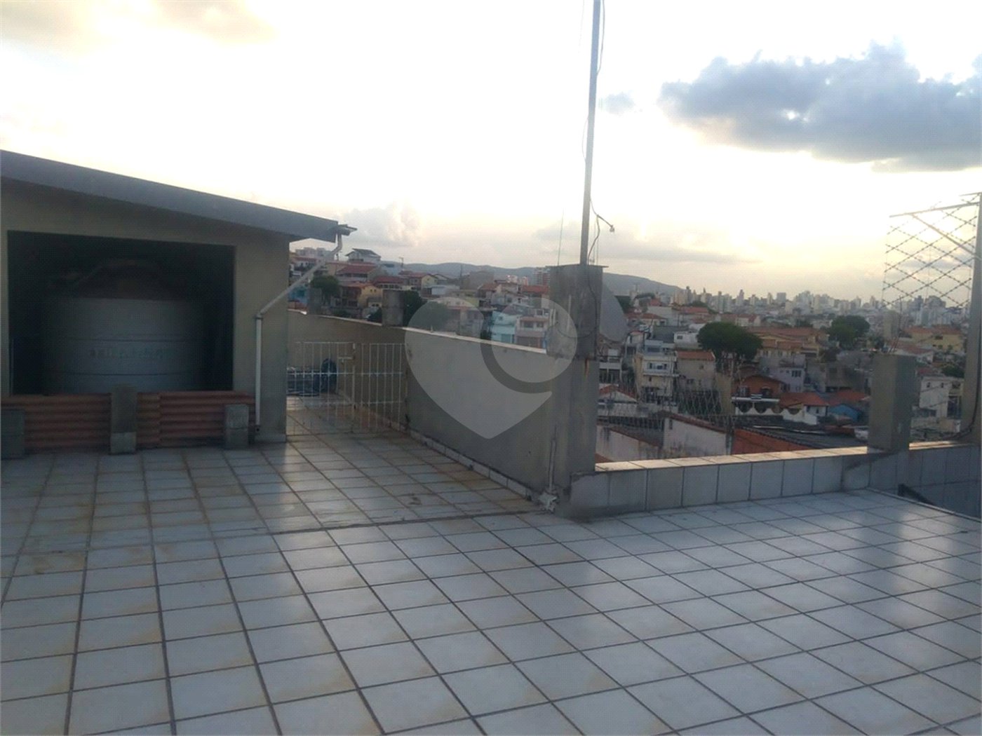 Sobrado à venda com 4 quartos, sendo 1 suíte,  em Jardim Pacaembu, Jundiaí, SP