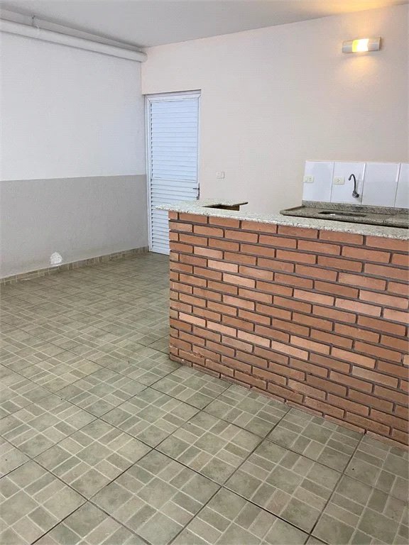Sobrado à venda com 3 quartos, sendo 1 suíte, em Vila Lageado, São Paulo, SP
