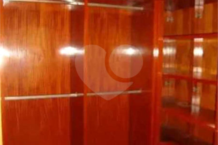 Sobrado à venda com 4 suítes em Vila Trujillo, Sorocaba, SP