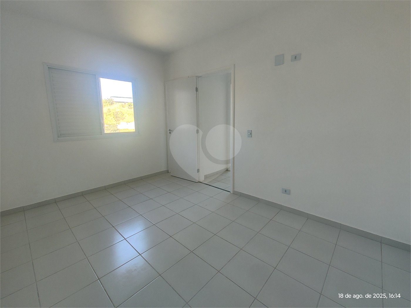 Apartamento para alugar com 3 quartos, sendo 1 suíte,  em Jardim das Palmeiras, Atibaia, SP