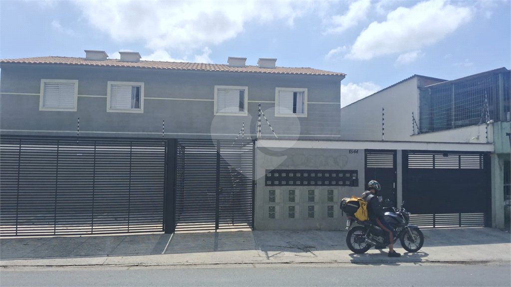 Casa à venda com 2 quartos, sendo 1 suíte, no condomínio Tanque Velho, São Paulo - SP