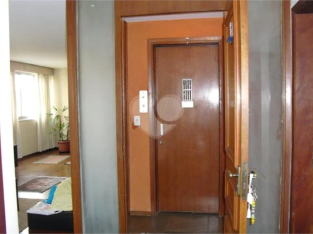 Apartamento à venda com 4 quartos, sendo 1 suíte,  em Campo Belo, São Paulo, SP