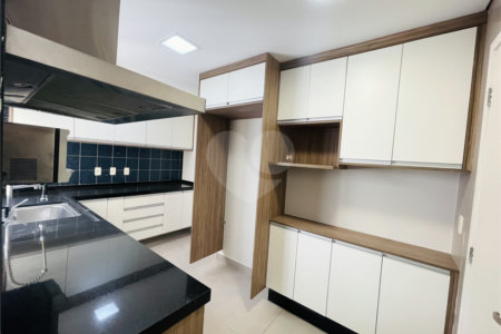 Apartamento à venda com 3 suítes em Baeta Neves, São Bernardo do Campo, SP