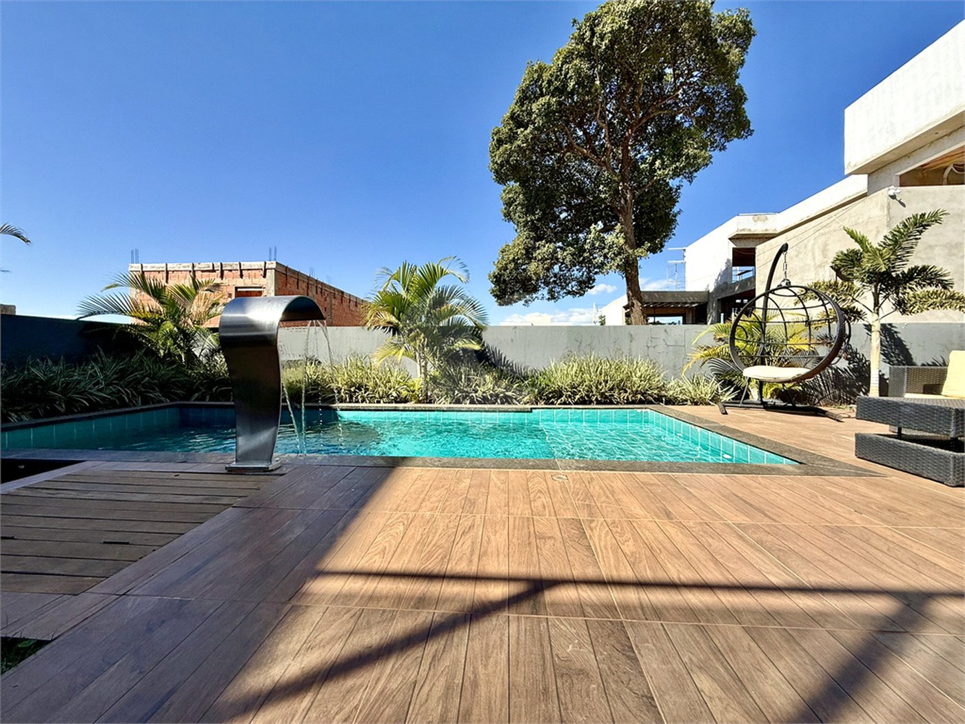 Casa à venda com 3 quartos, sendo 1 suíte,  em Terras de Santa Cristina XIII Setor Marina, Paranapanema, SP