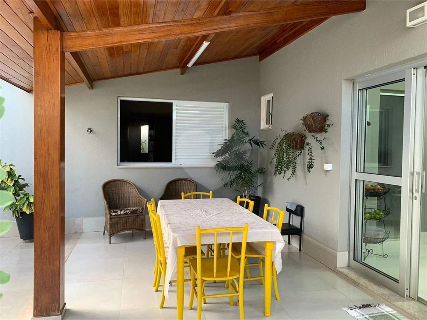 Linda Casa à Venda no Bairro Santa Rosa, na cidade de Piracicaba-SP.
