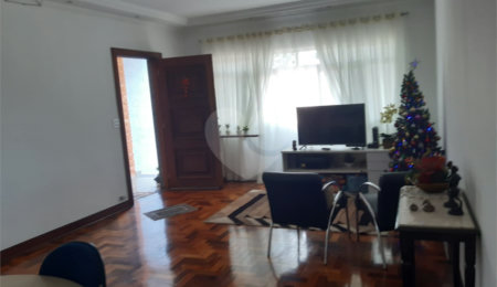 Sobrado à venda com 3 quartos, sendo 1 suíte,  em Tremembé, São Paulo, SP