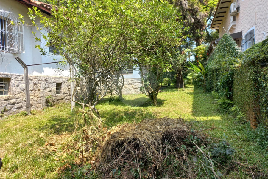 Terreno à venda com 2 quartos, sendo 1 suíte, em Jardim Floresta, São Paulo, SP