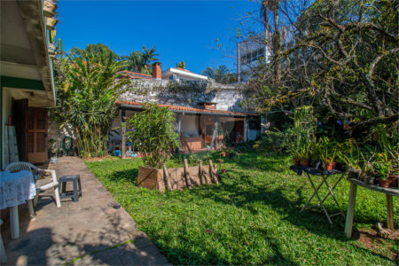 Casa à venda com 4 quartos, sendo 2 suítes, em Chácara Flora, São Paulo, SP