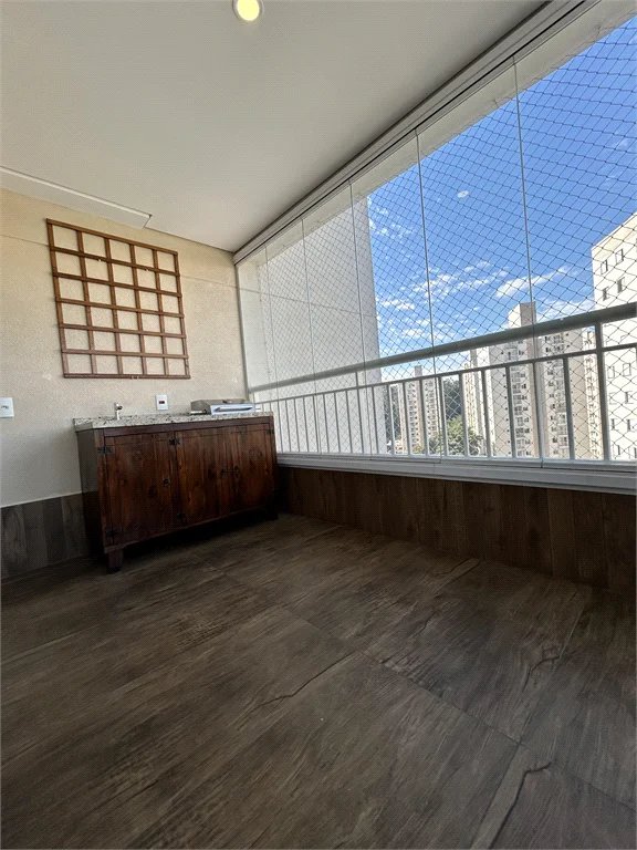 Apartamento à venda com 3 quartos, sendo 1 suíte,  em Jardim Umarizal, São Paulo, SP