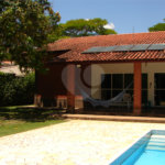 Casa à venda com 3 quartos, sendo 1 suíte, no condomínio Estância Marambaia, Vinhedo - SP