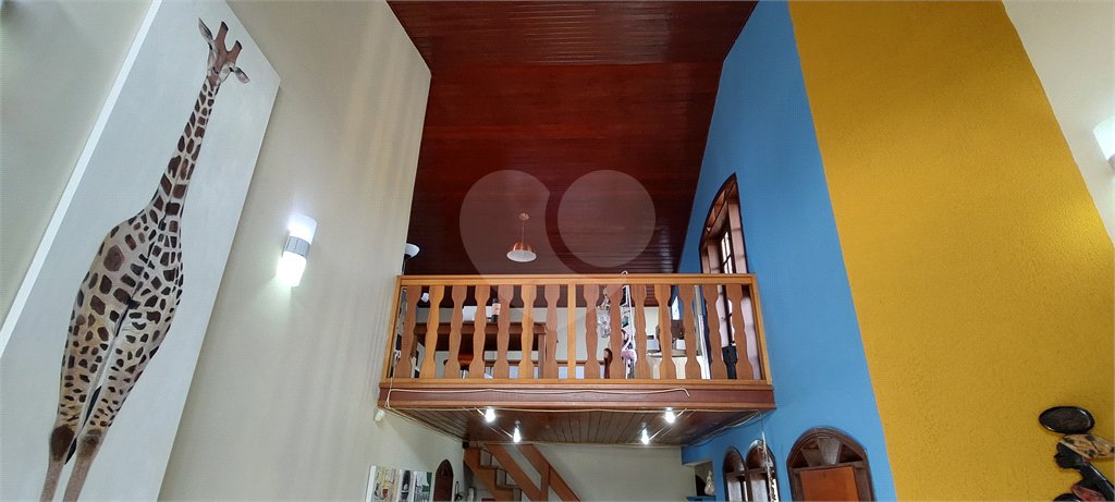 Casa à venda com 3 quartos, sendo 1 suíte, no Centro, Extrema, MG